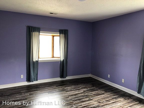 3rd image of 403 Chandler Ave #B