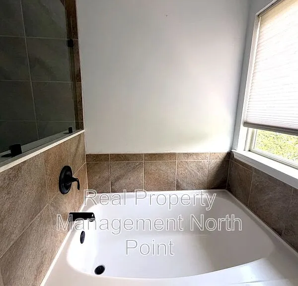 2160 Crestridge Trl — Photo 21
