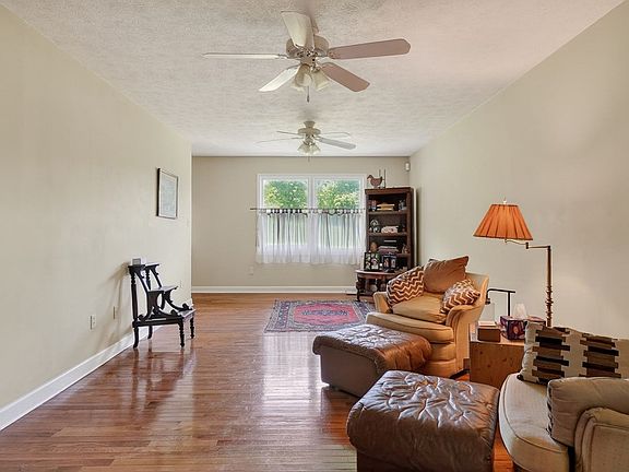 54th image of 181 Tinsley Ln