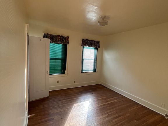 4th image of 17 Tompkins St #1