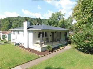 1227 Pennsylvania Ave, Saint Albans, WV 25177