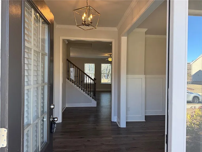 345 Hellen Valley Dr — Photo 3