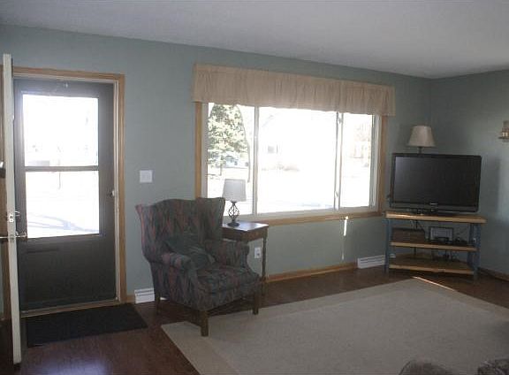 2nd image of 724 7th Ave S
