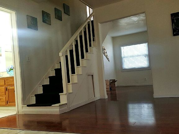 4th image of 5801 Dewey Blvd