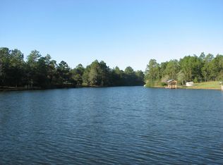 4407 Lakeview Dr, Crestview, FL 32539