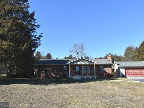 211 Lake Ridge Rd, Strasburg, VA 22657