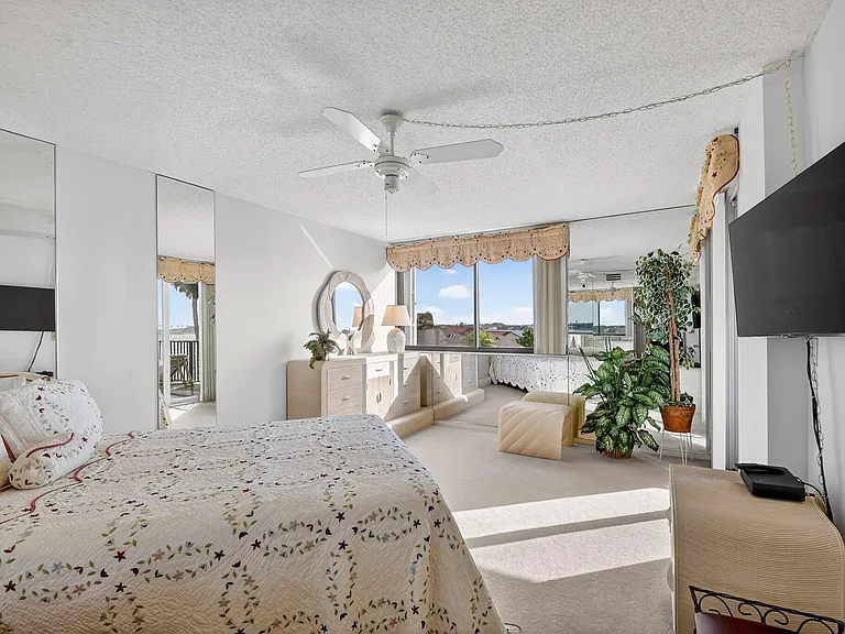 8200 Lakeshore Dr #507 — Photo 33