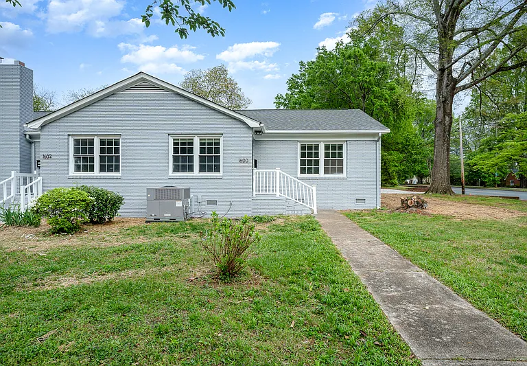 1600 Flynnwood Dr — Photo 2