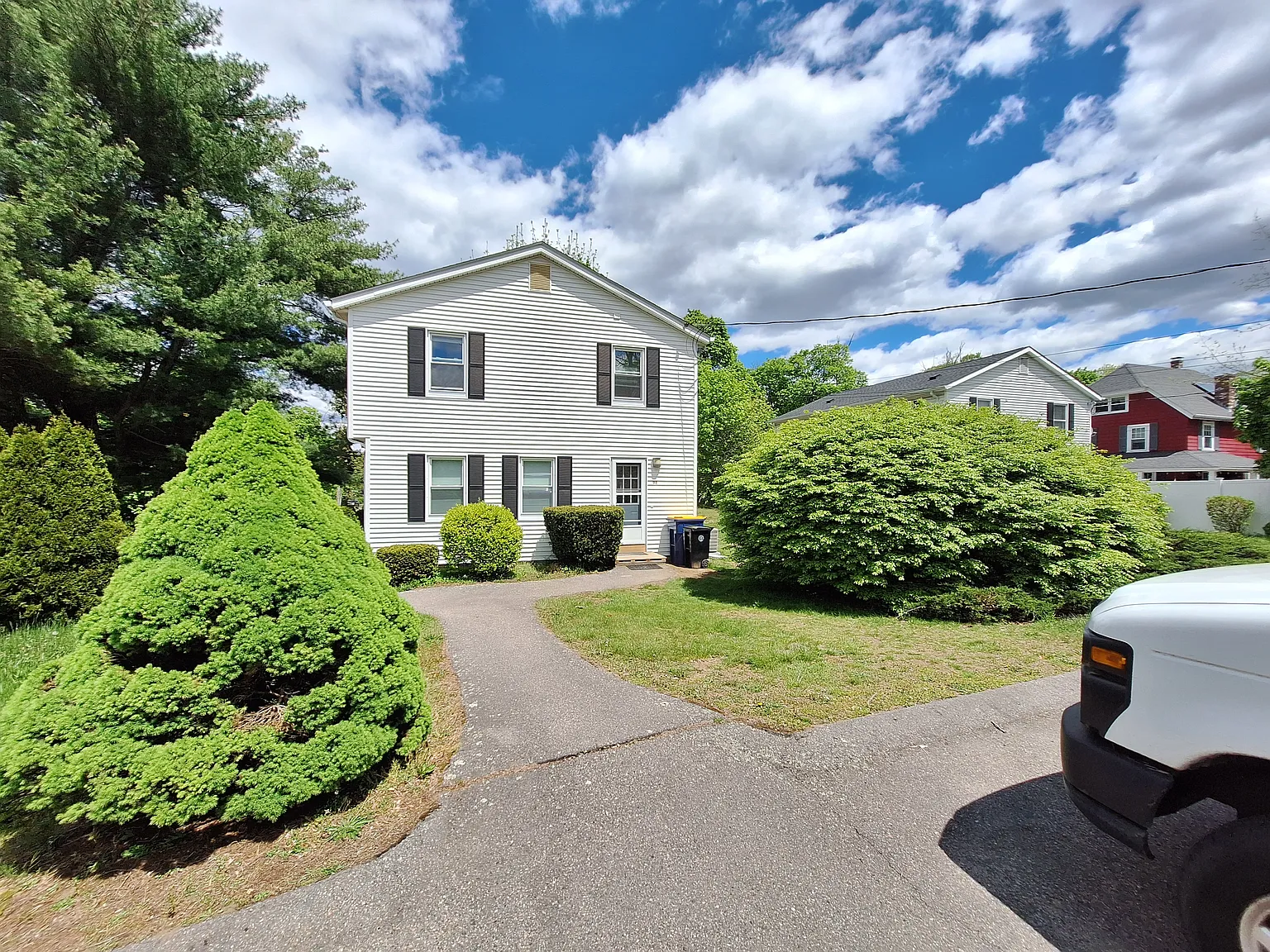 2 bed, 1.5 bath, 900 sqft, $2,500 — Photo 2
