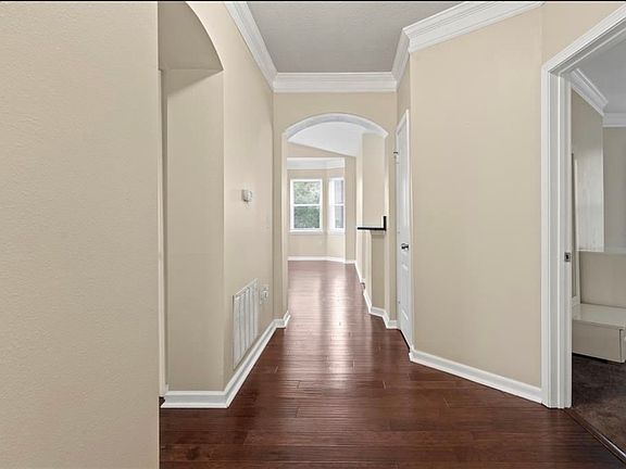 4th image of 10416 Villa View Cir