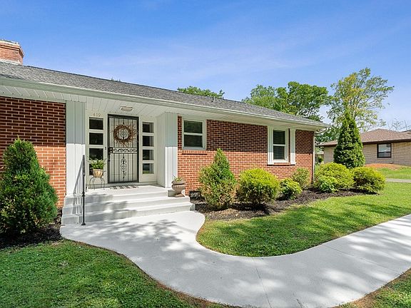 4th image of 419 Minerva Dr