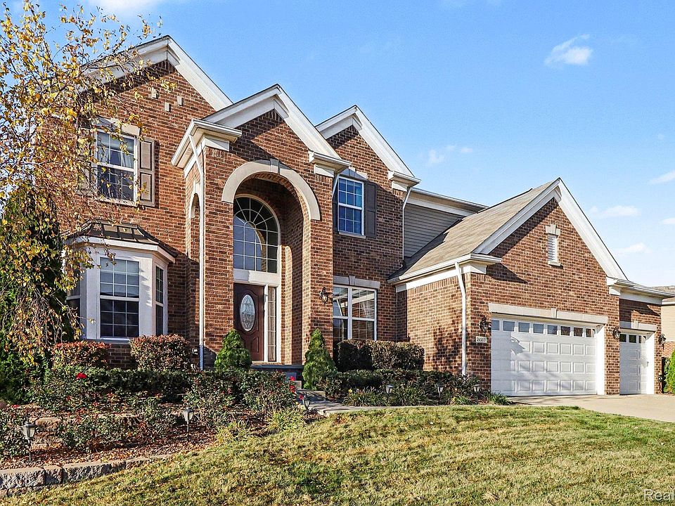 24969 Carriage Ln, photo 2