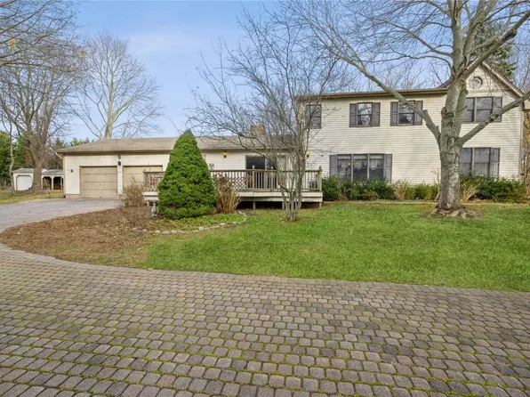 4125 Sound Avenue, Mattituck, NY 11952