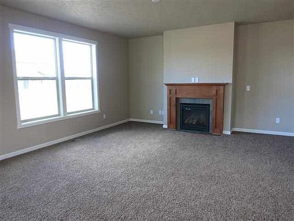 5th image of 4303 Saint Paul Ln