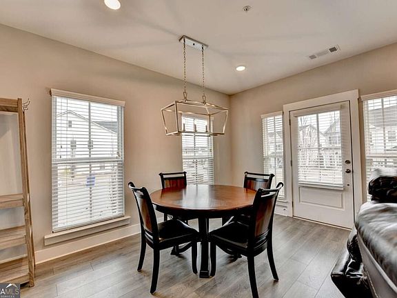 5th image of 1714 Prospect Way SW