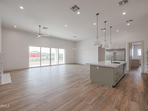 4th image of 4135 W Sylvia Street