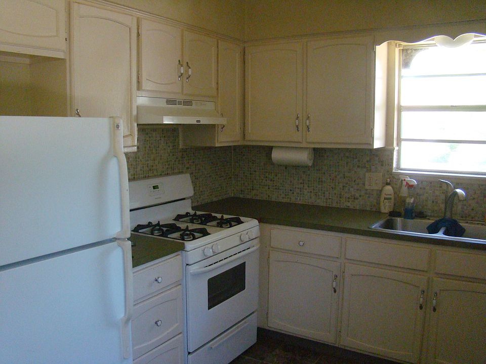 Eat in Kitchen