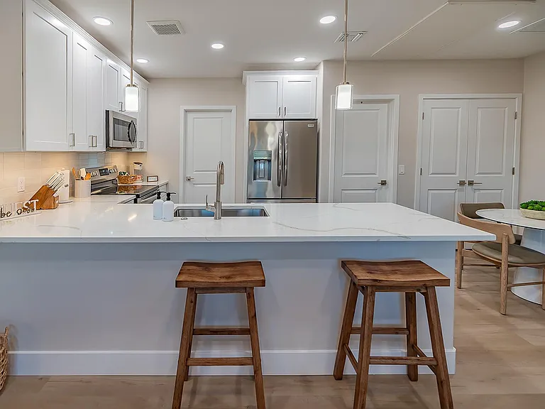 2038 E River Rd — Photo 8