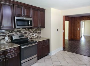 623 Law Rd, Fayetteville, NC 28311