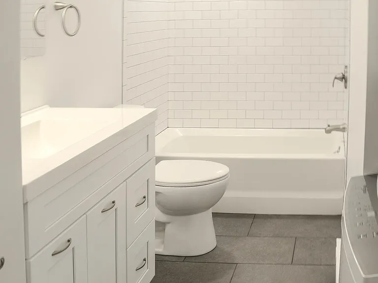 541 Main St #4 — Photo 7