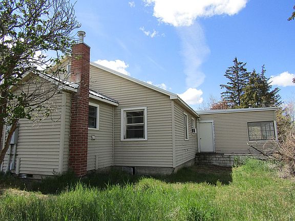 2nd image of 545 SE Evergreen Ave