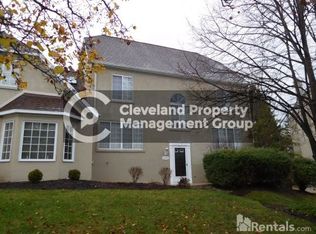 10375 W Cobblestone Ln, Twinsburg, OH 44087