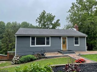 22 Pepperidge Rd, Wantage, NJ 07461