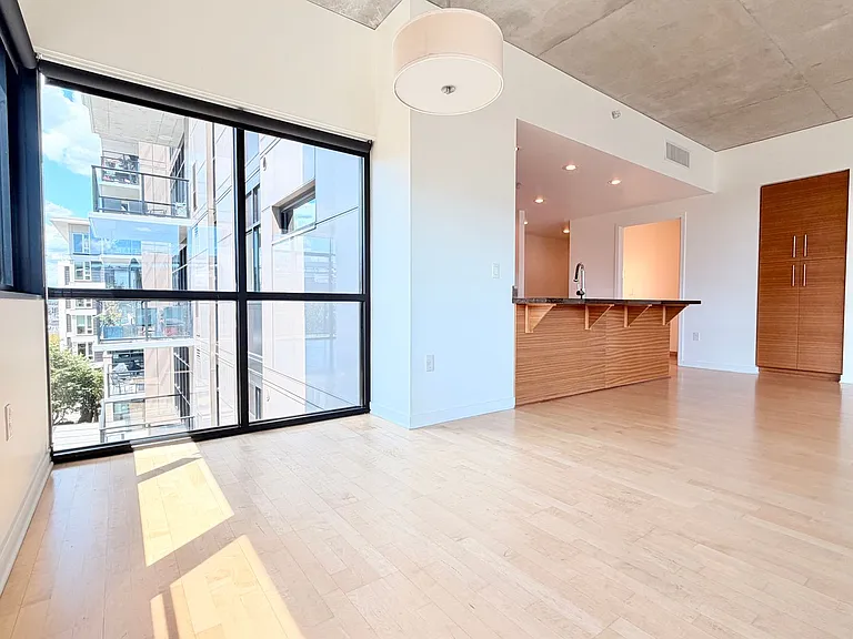 1830 NW Riverscape St #403 — Photo 5
