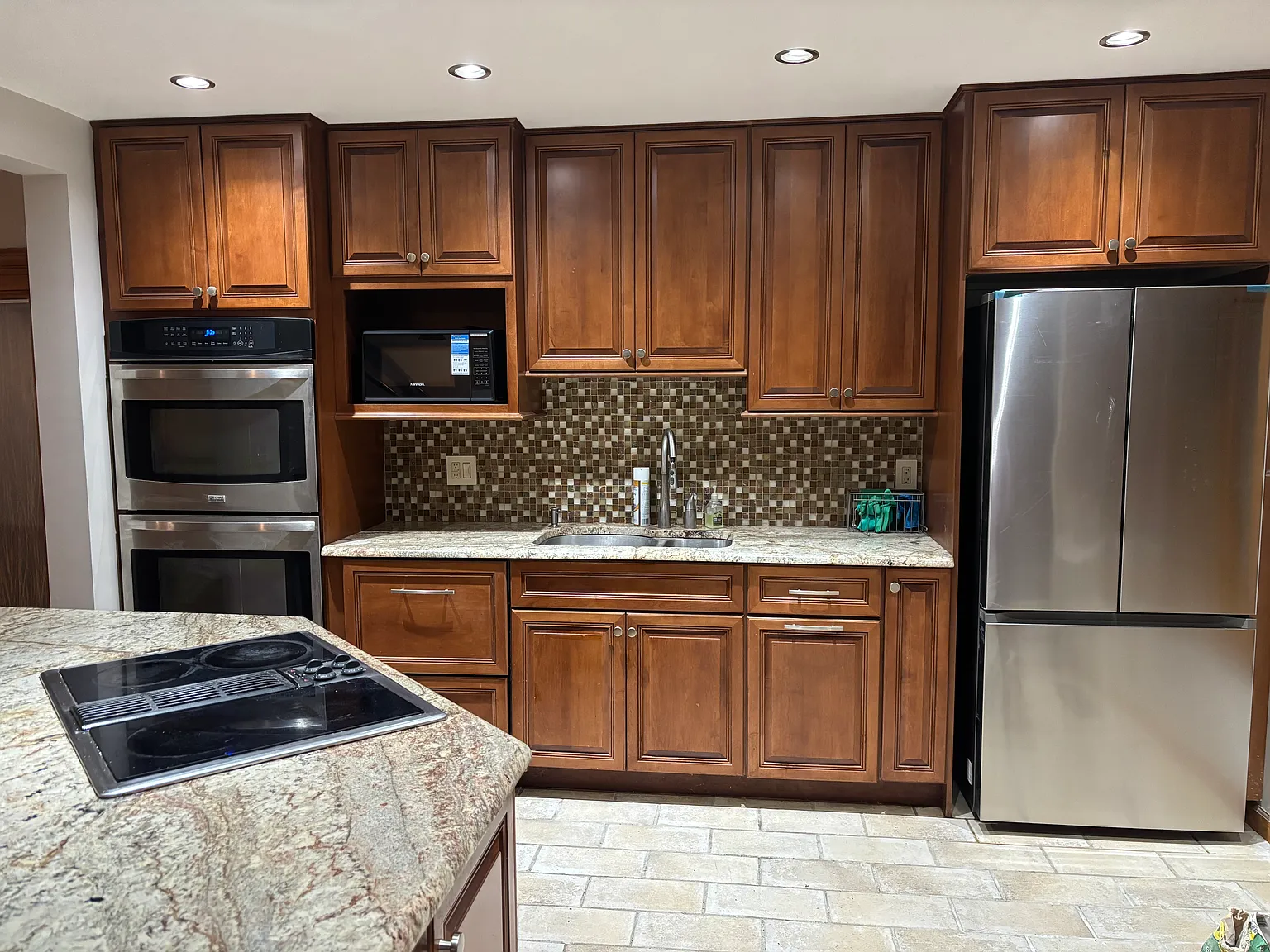 3 bed, 1672 sqft, $2,990 — Photo 4