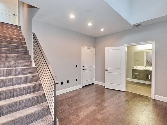 5th image of 728 N Atlantic Blvd Unit A