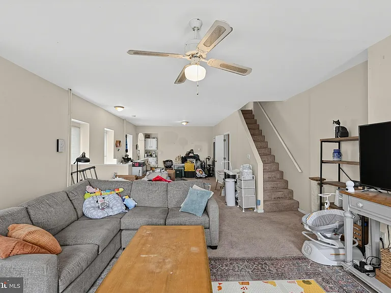 201 Sumac St #1 — Photo 8