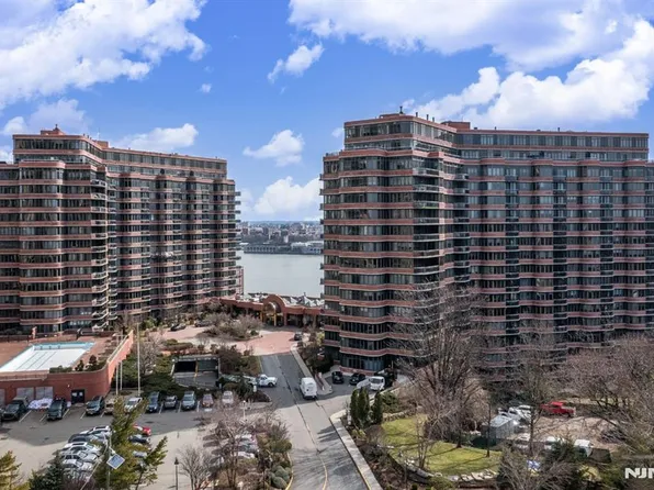100 Carlyle Dr #4F, Cliffside Park, NJ 07010
