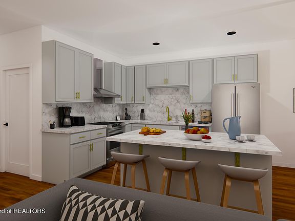 5th image of 1595 Justin Ave