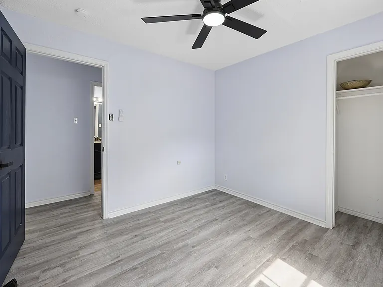 821 Travis St — Photo 20