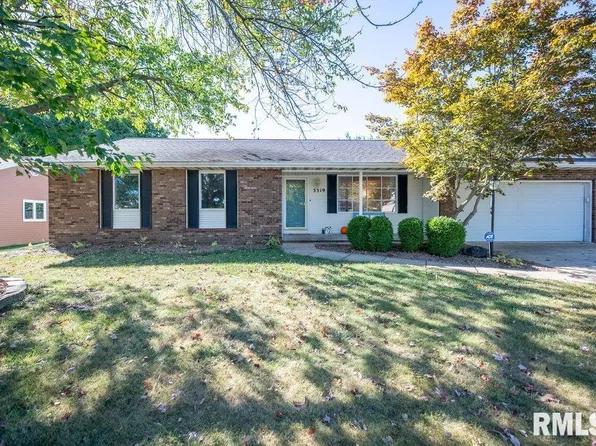 3319 N Elmcroft Ter, Peoria, IL 61604