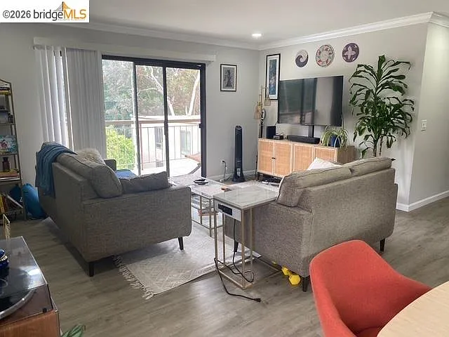 360 N Civic Dr #411 — Photo 8