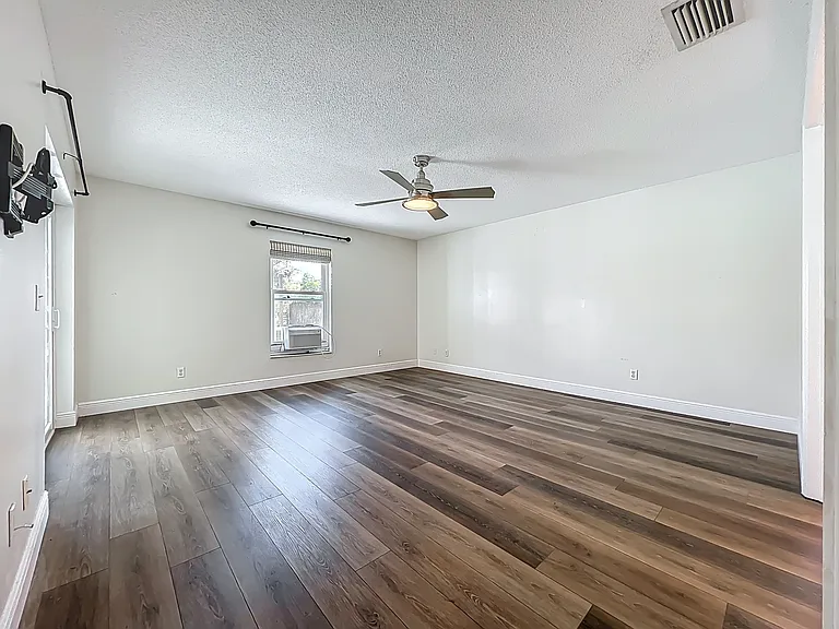 1342 Richwood Cir — Photo 18