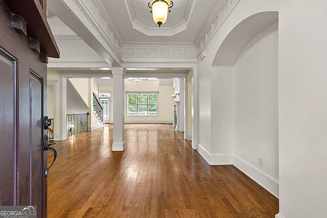 5 bed, 4.5 bath, $4,000 — Photo 3