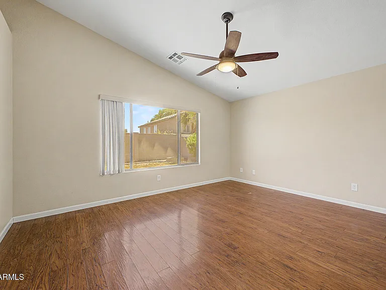 3311 E San Angelo Ave — Photo 13