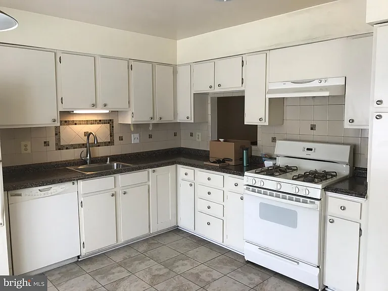 3064 Winter Pine Ct — Photo 16