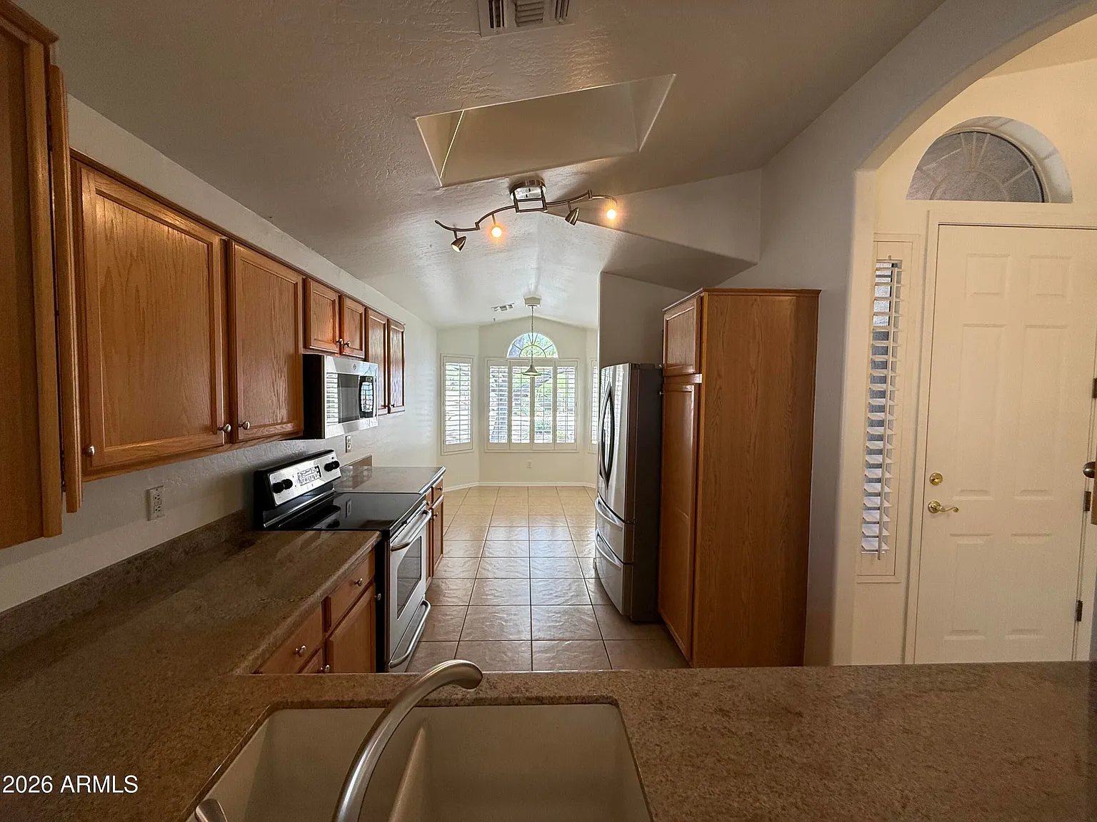 3 bed, 1451 sqft, $3,400 — Photo 4