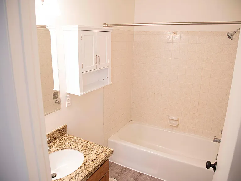 1793 S Laurelhurst Dr — Photo 8