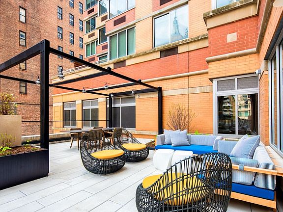 5th image of 776 6th Ave APT 26N