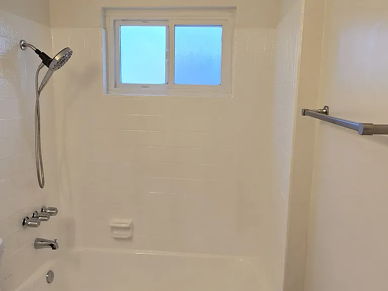 12655 Columbia Way — Photo 7