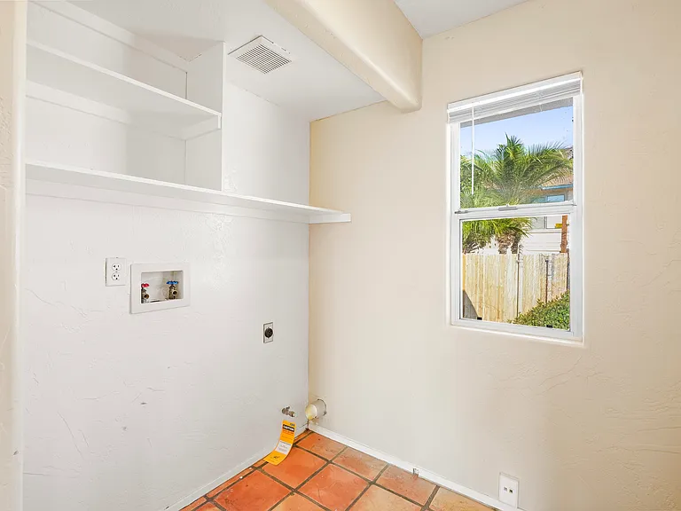 149 D St — Photo 8