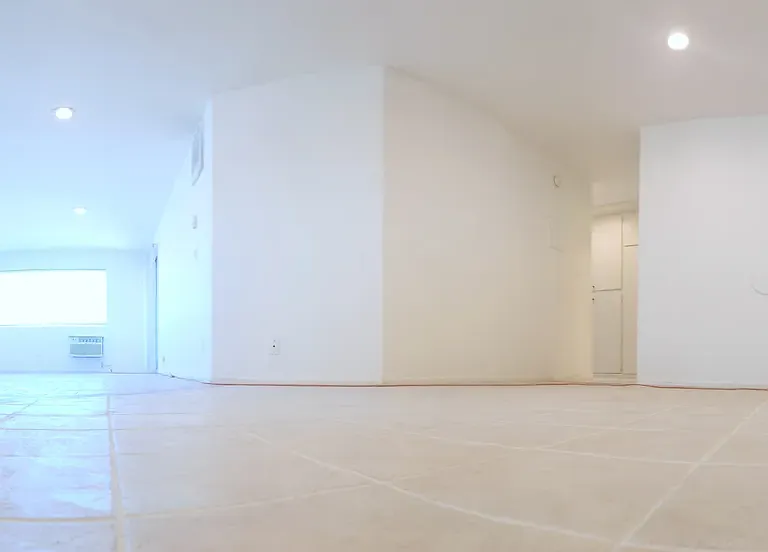 Cascade Pointe — Photo 17