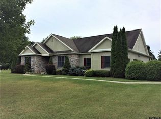 33 Apple Tree Ct, Valatie, NY 12184