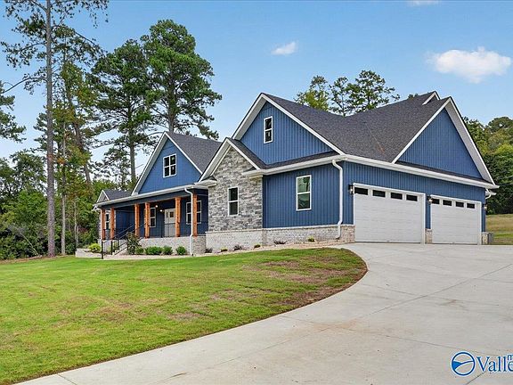 2nd image of 225 Floyd Cir