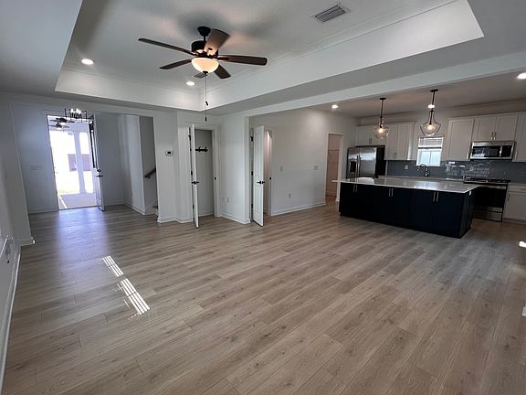 5th image of 4661 Casablanca Dr