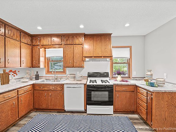 4th image of 6140 Aldrich Ave N